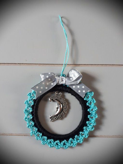 suspension crochet et breloque lune