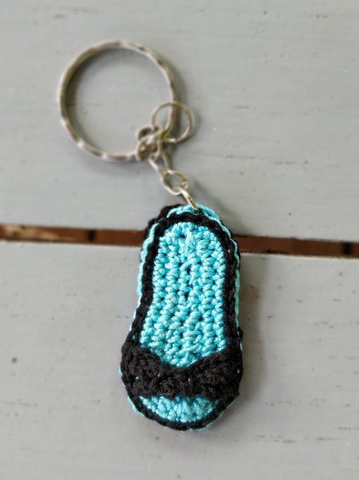 porte-clé savate au crochet