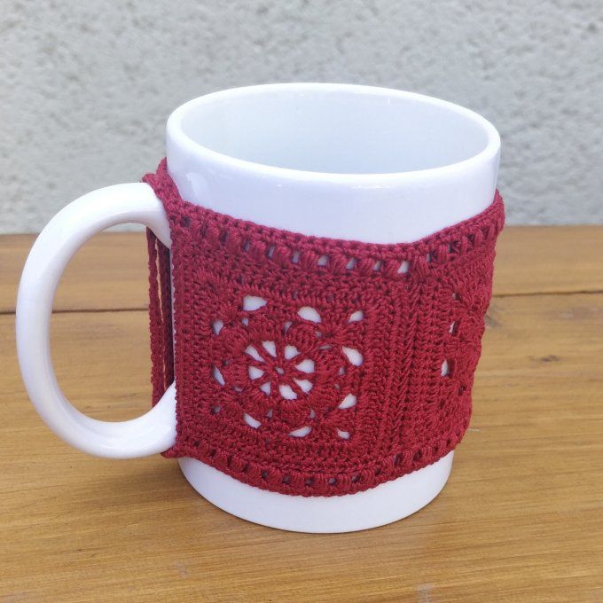 tour de mug bleu rouge sombre